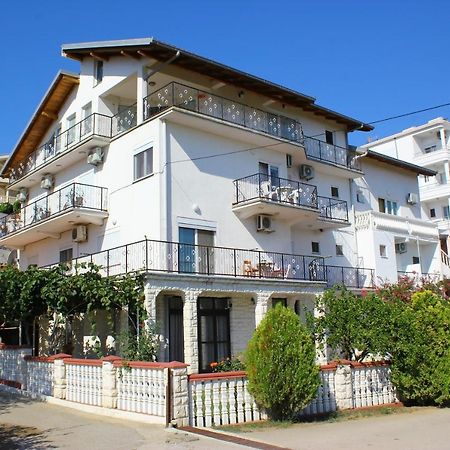 Guest House Aldin Ulcinj Extérieur photo