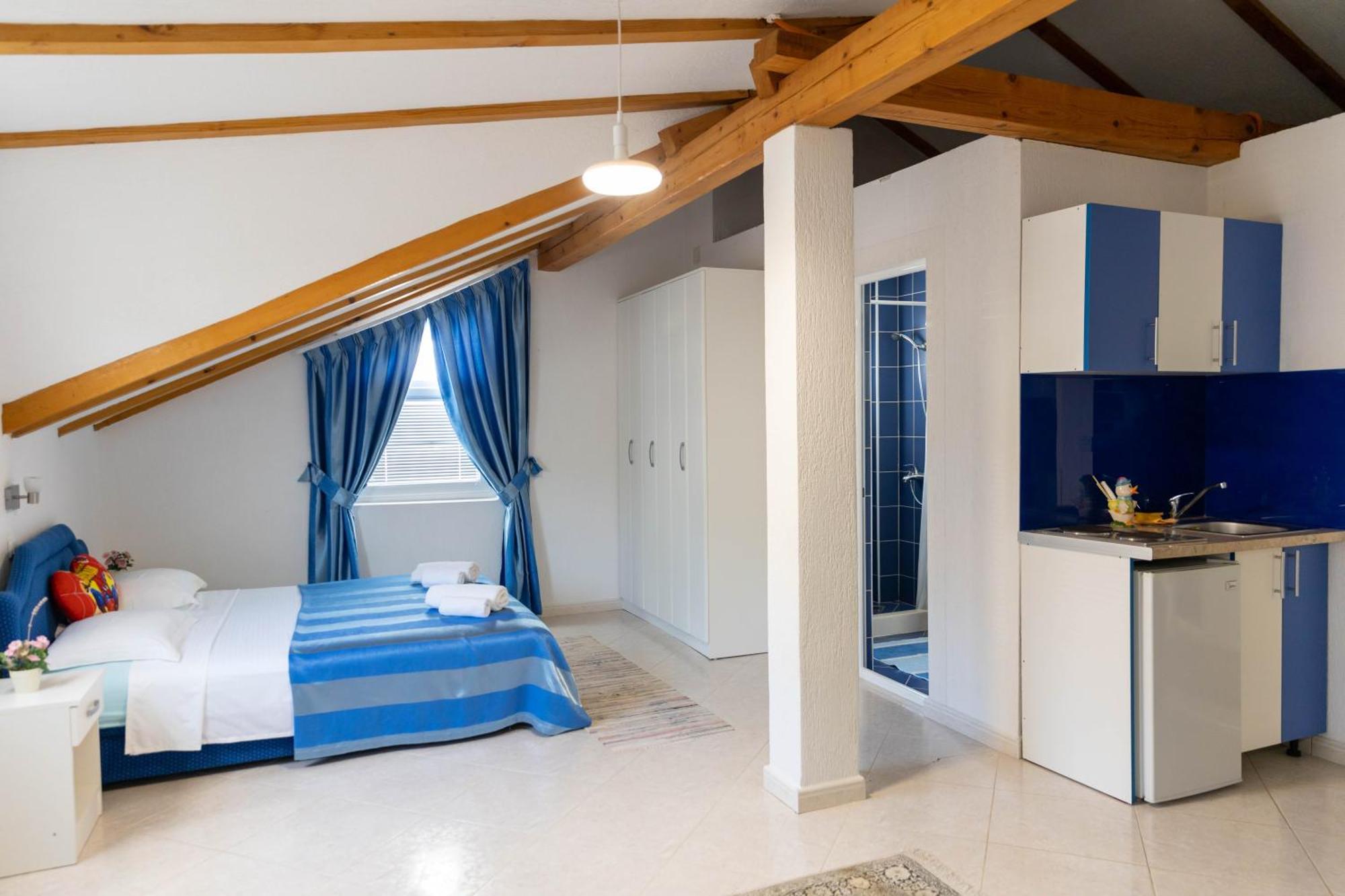 Guest House Aldin Ulcinj Extérieur photo