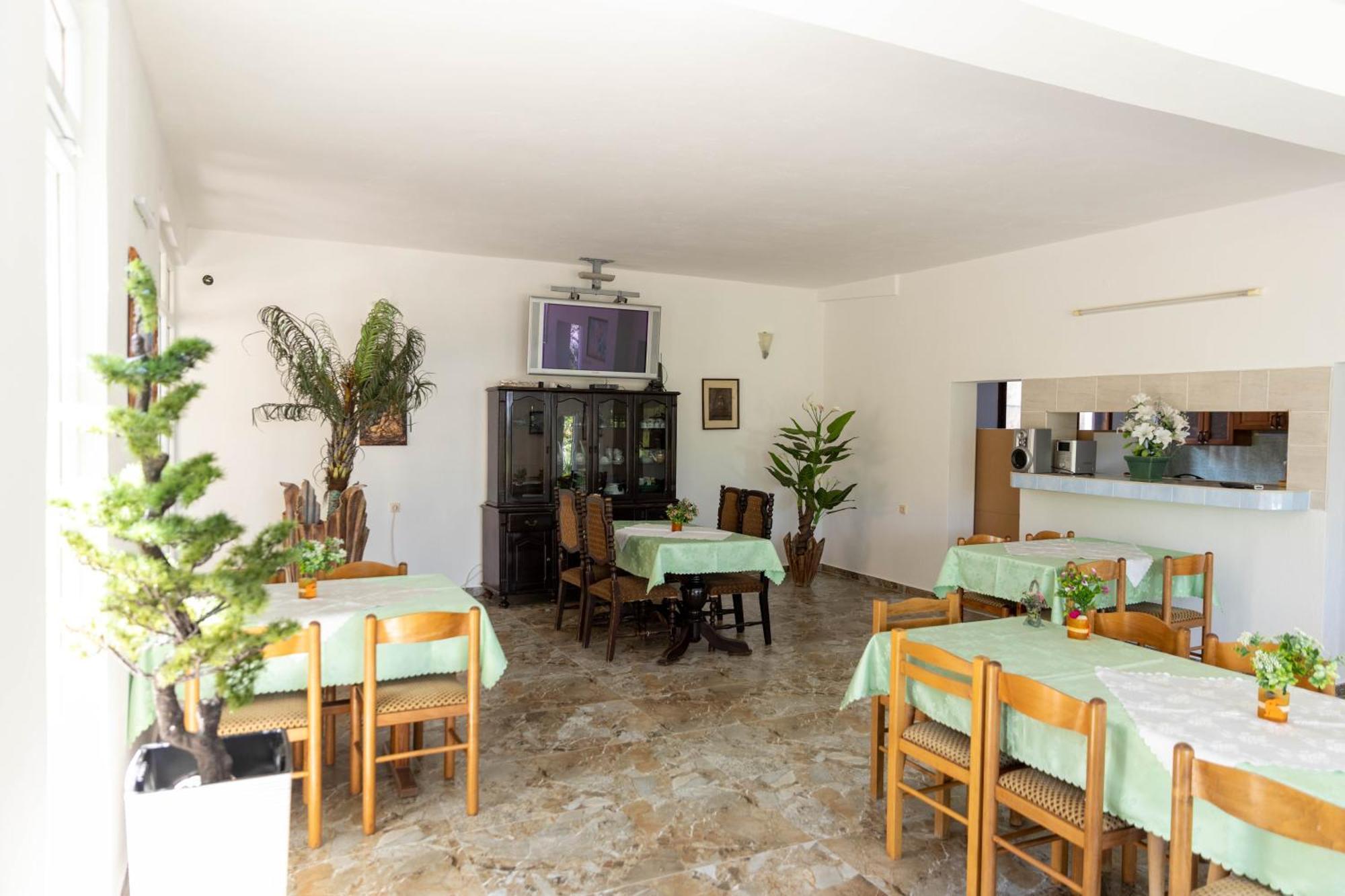 Guest House Aldin Ulcinj Extérieur photo