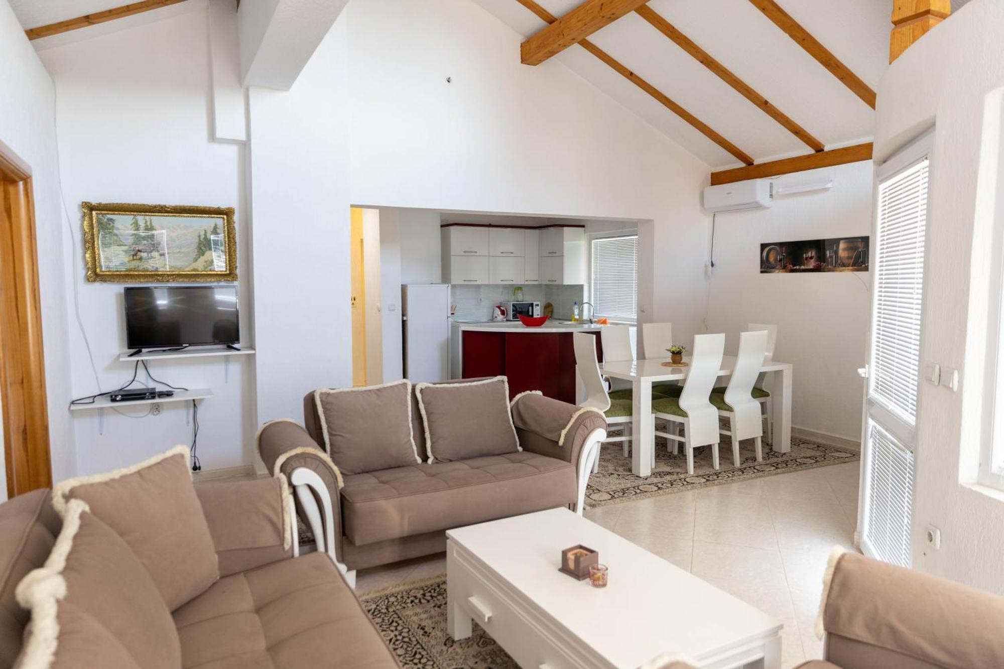 Guest House Aldin Ulcinj Extérieur photo