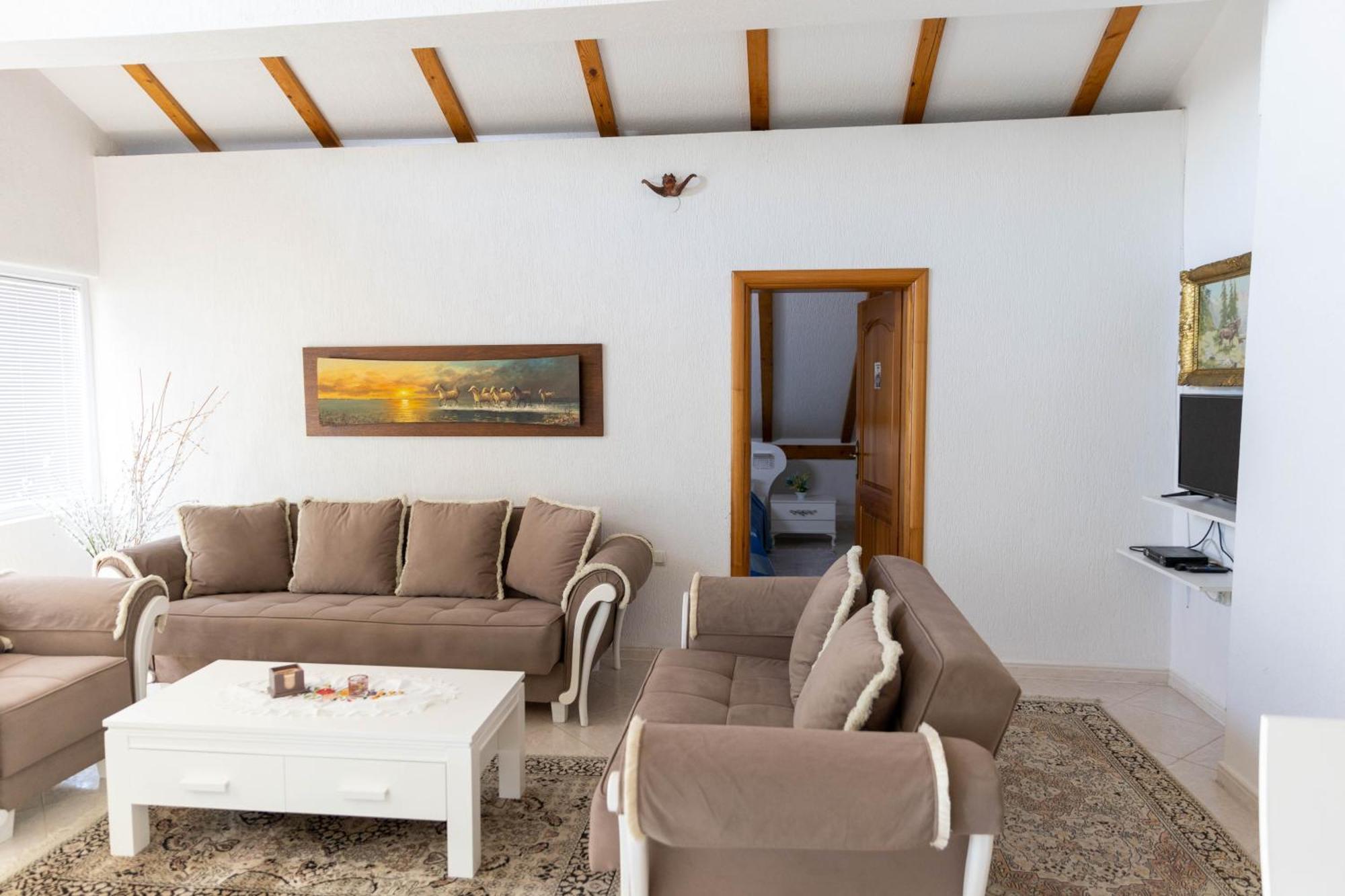 Guest House Aldin Ulcinj Extérieur photo