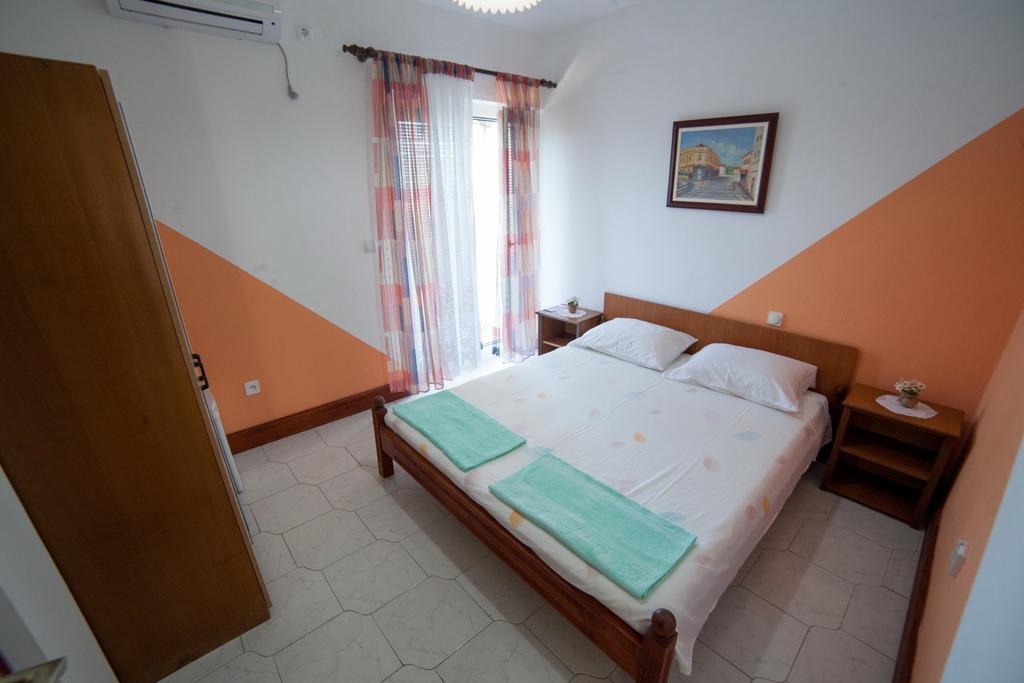 Guest House Aldin Ulcinj Extérieur photo