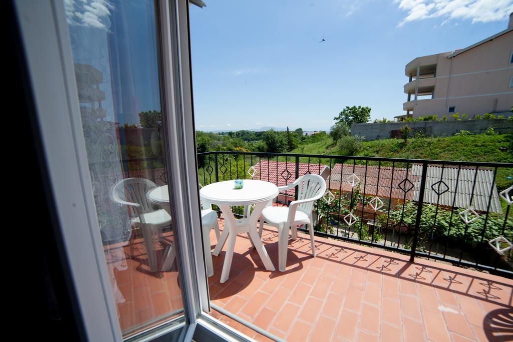 Guest House Aldin Ulcinj Extérieur photo