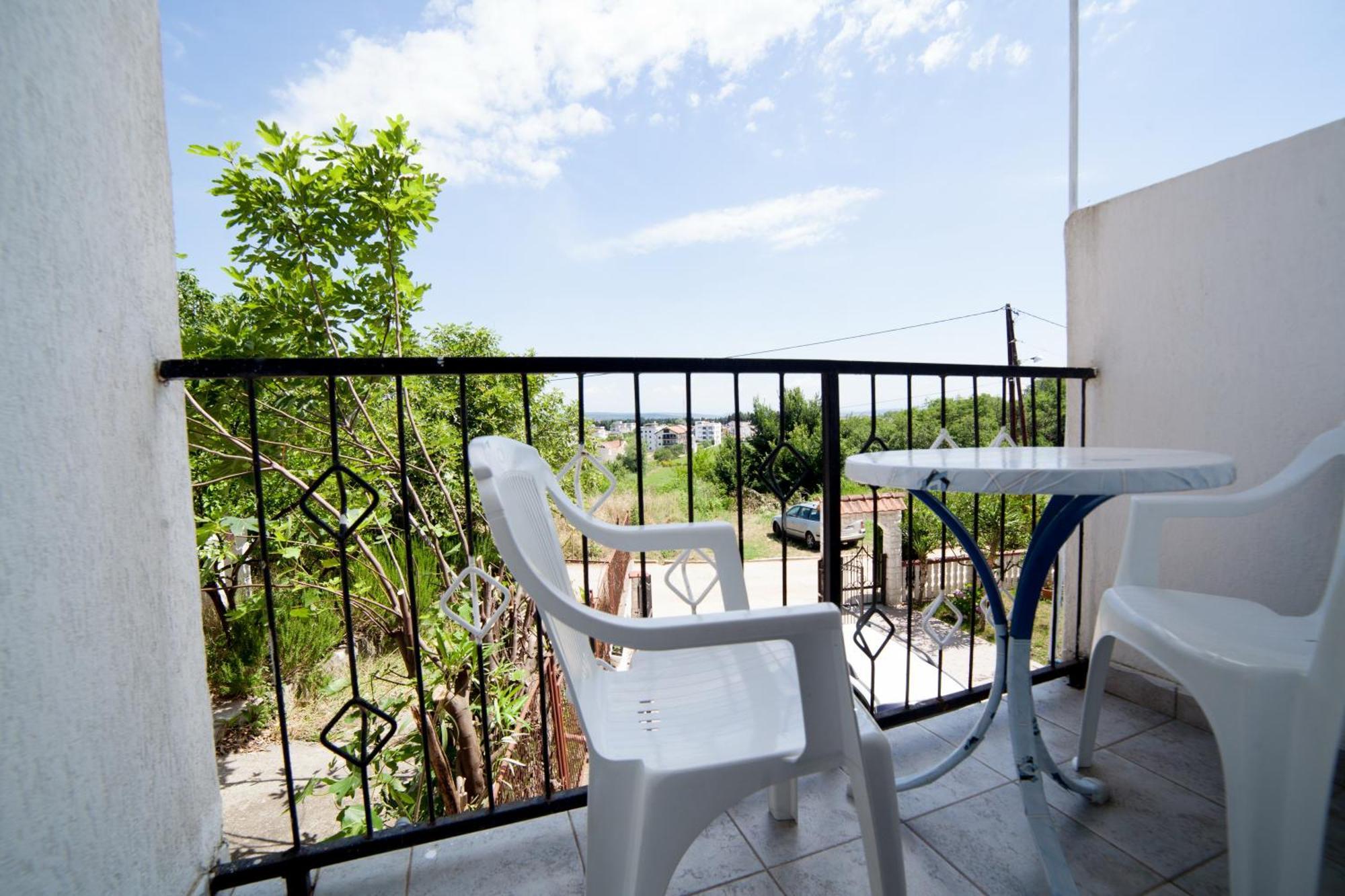 Guest House Aldin Ulcinj Extérieur photo