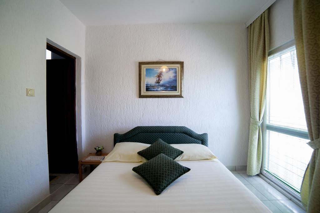 Guest House Aldin Ulcinj Extérieur photo