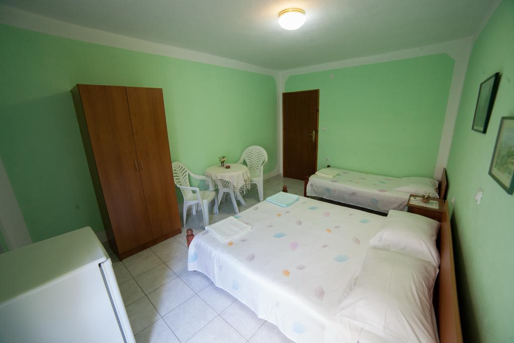 Guest House Aldin Ulcinj Extérieur photo