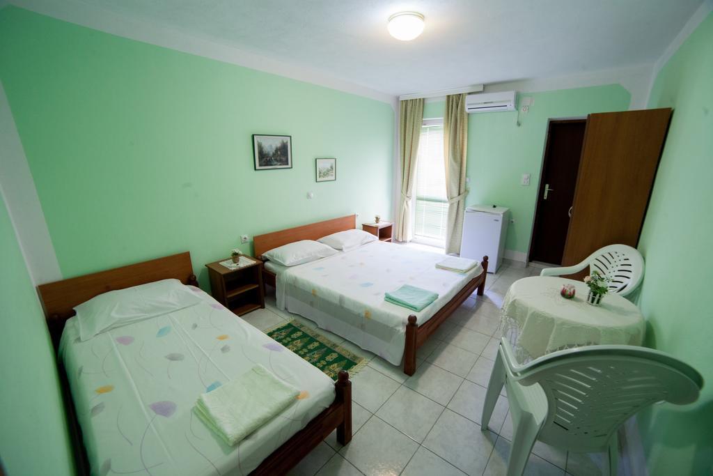 Guest House Aldin Ulcinj Extérieur photo