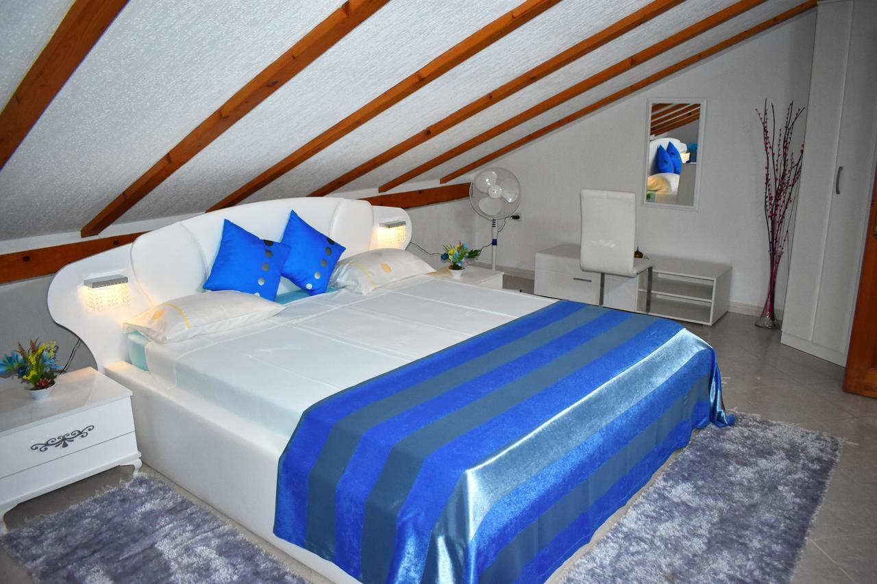 Guest House Aldin Ulcinj Extérieur photo
